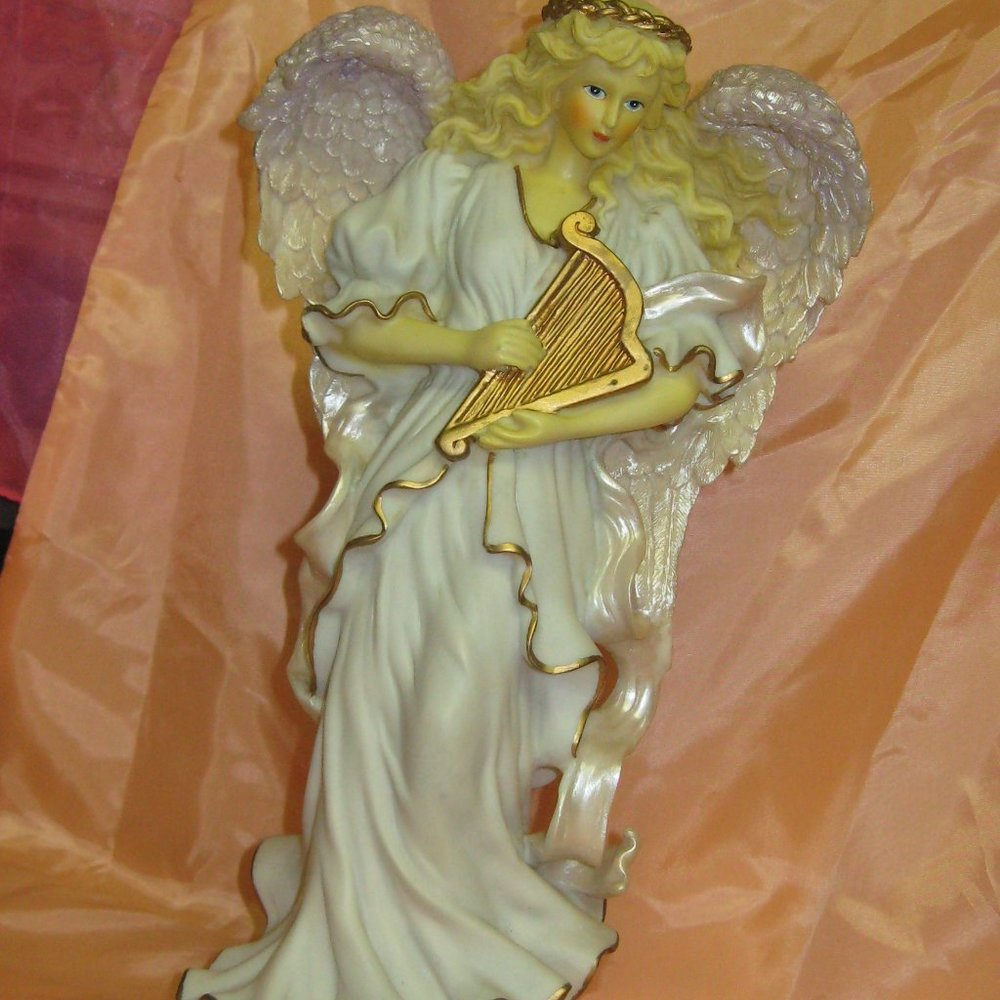 Two 15" Angels Playing Instruments Statues - Picture 3 of 12